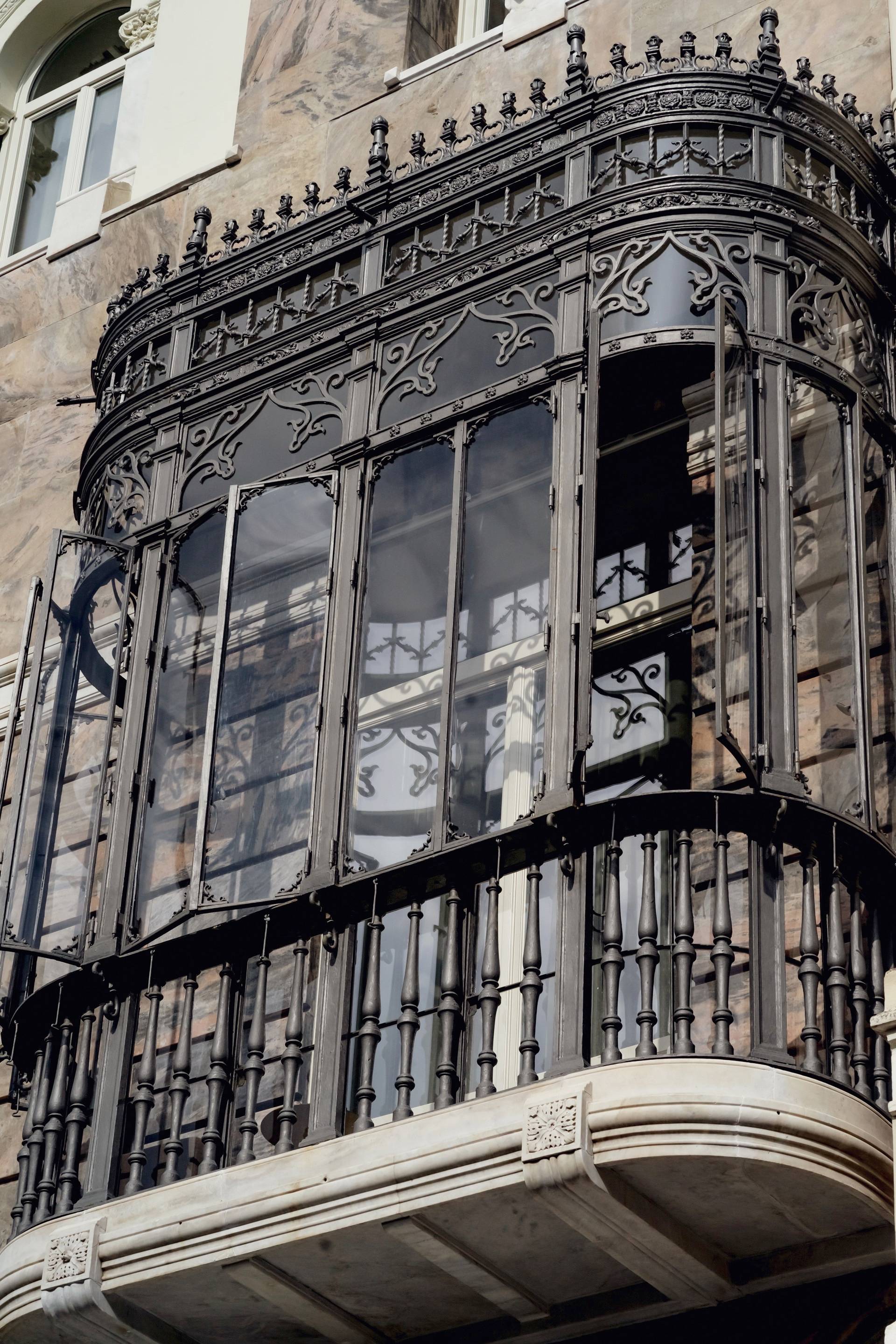 Detalles arquitectónicos del Hotel Mercer Plaza Sevilla