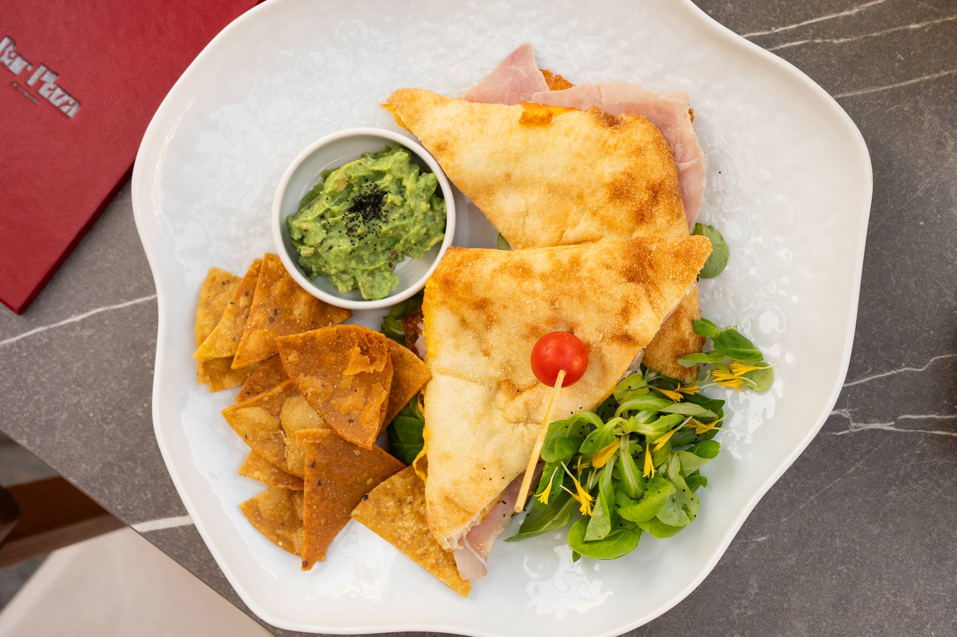 Focaccia de york y queso en Bar Plaza