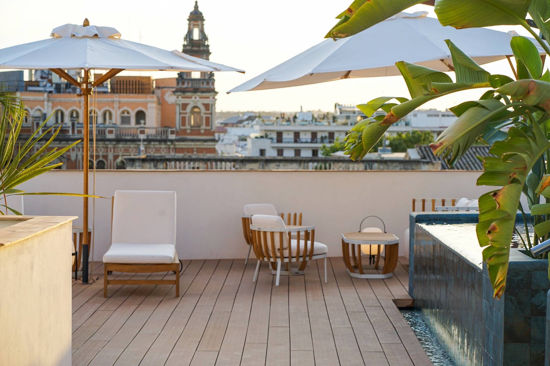 Terraza del Hotel Mercer Plaza Sevilla