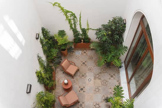 Mercer Residences Sevilla Patio privado en la habitación