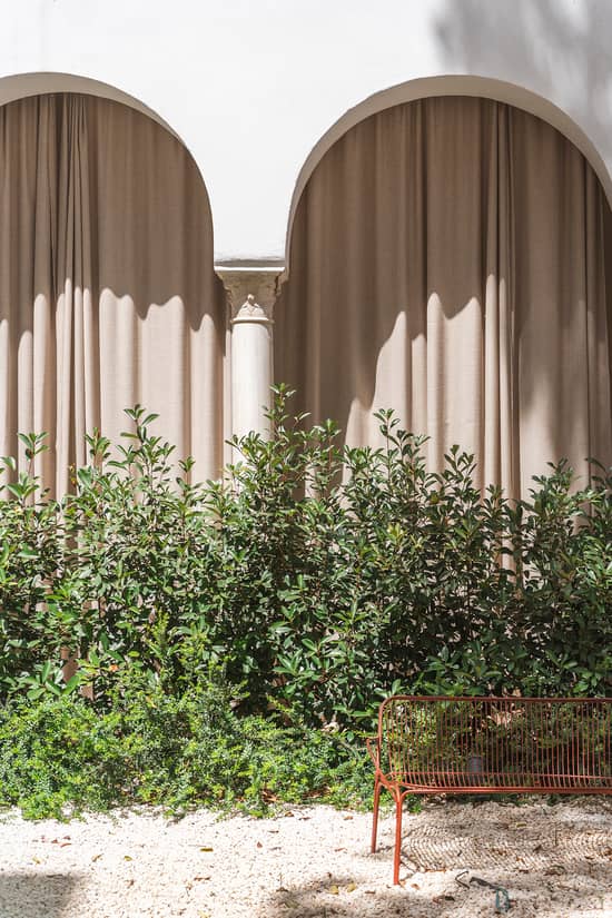 Mercer Residences Sevilla Patio romántico
