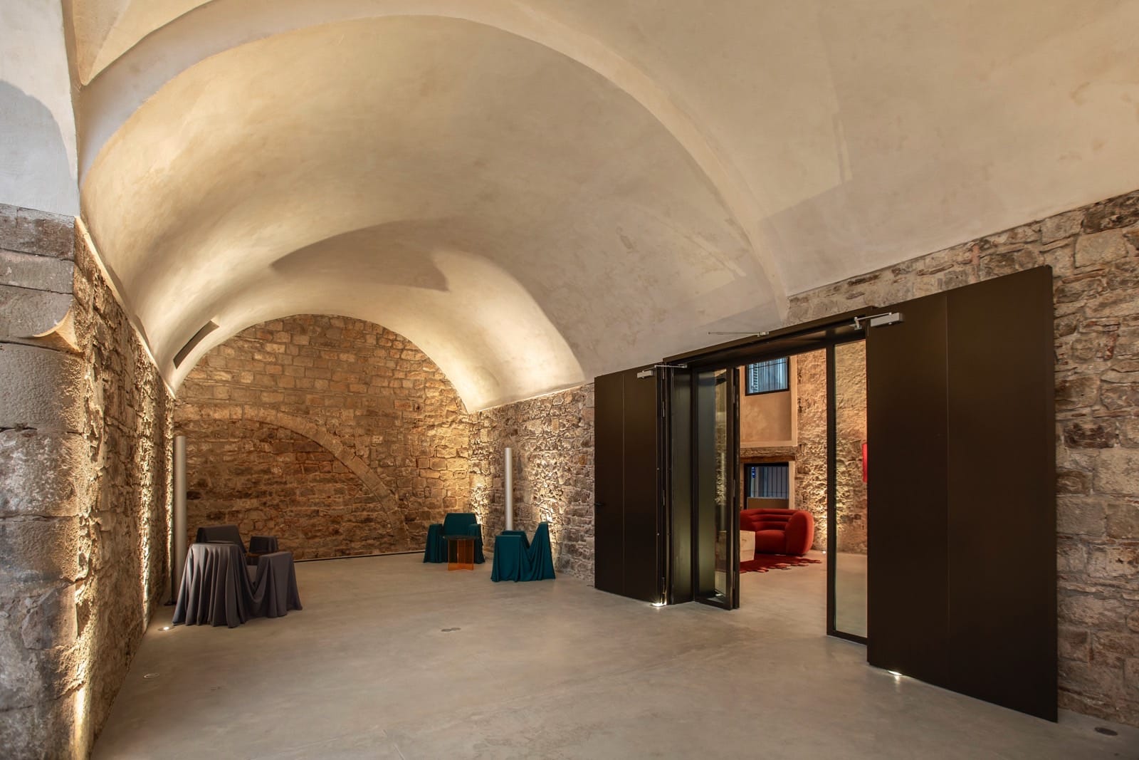 Antiguas cocheras para eventos privados en Mercer Residences Palau Moxó 