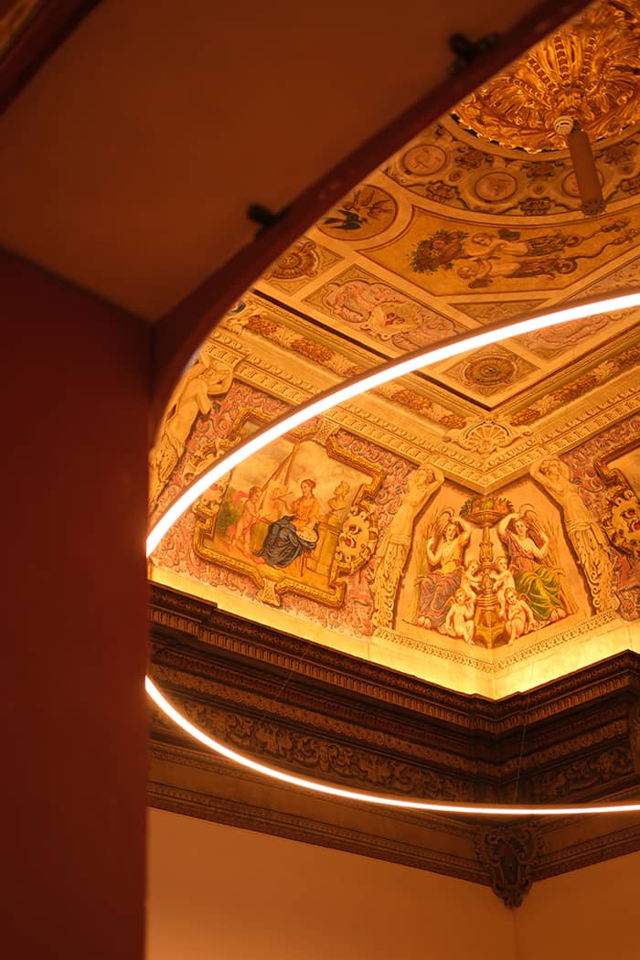 Detalle del techo del Salón Sant Mori en Mercer Residences Palau Moxó