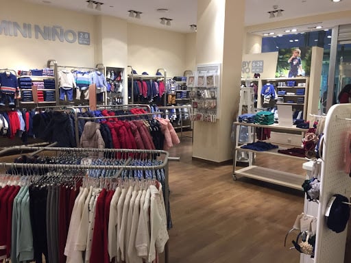 Empresa - Mayoral - Tienda de Ropa Infantil y para Bebés