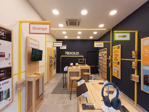 Neksus: Telefonía y móviles