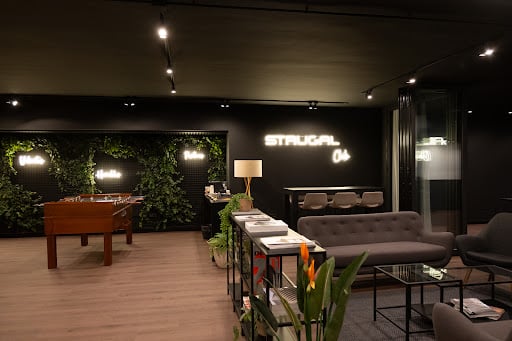 Empresa - STRUGAL Centro Tecnológico y Oficina Central.