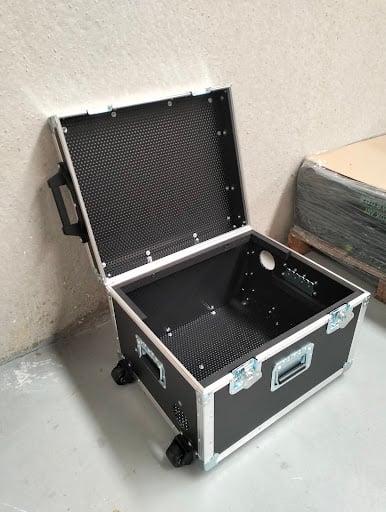 OTAYCO INDUSTRIAL - Flight cases  maletas y espumas