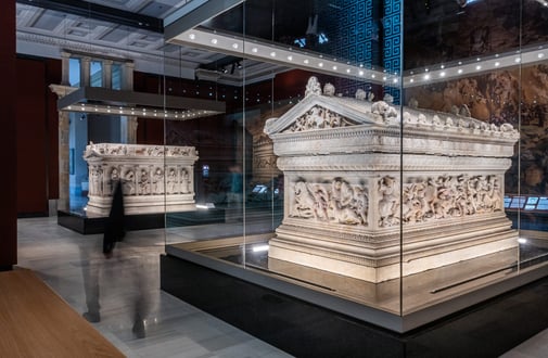 Custom- made showcases