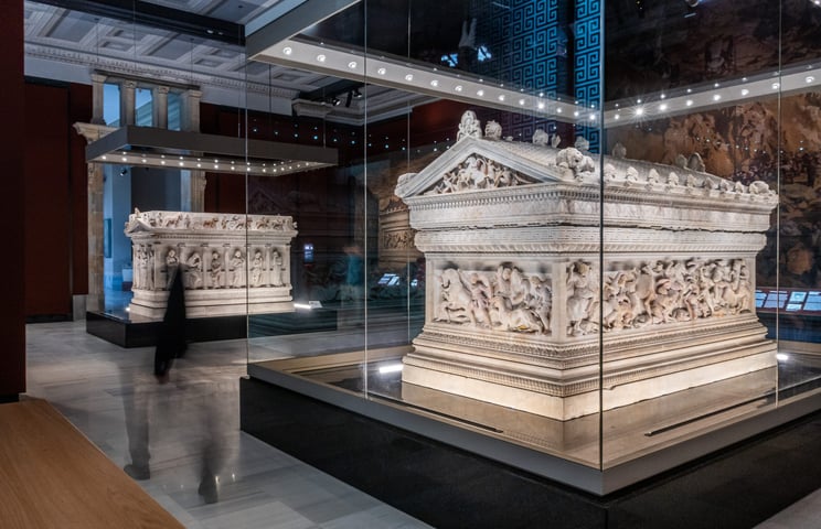Custom- made showcases