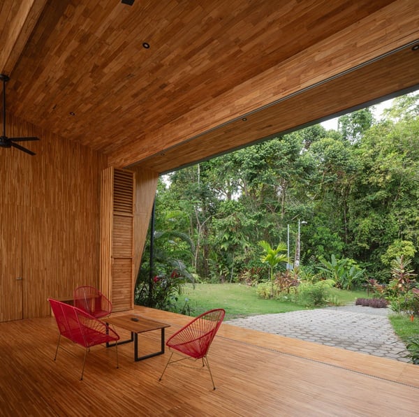 Oliver Schütte's Casa sin Huella en Madera (The House Without a Trace in Wood) continues to receive recognition.