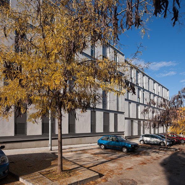64 Social housing units in Granada