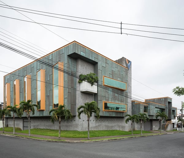 EDIFICIO CONSTRUCTORA VAN DER LAAT & JIMÉNEZ