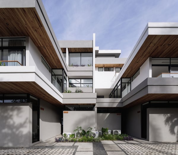 Dos Casas. Beach front