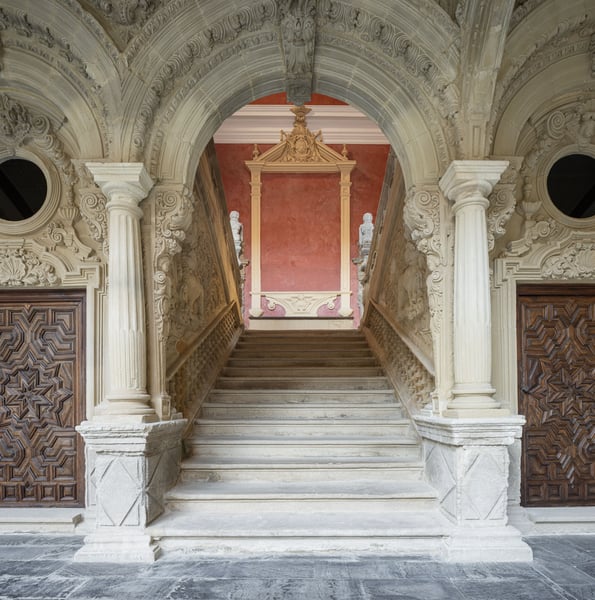 Restoration and accessibility improvements to the Baroque staircase at the Palacio de Jabalquinto