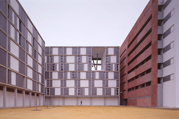 Viviendas Sociales en la S-30 de Sevilla