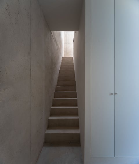 9748_25
