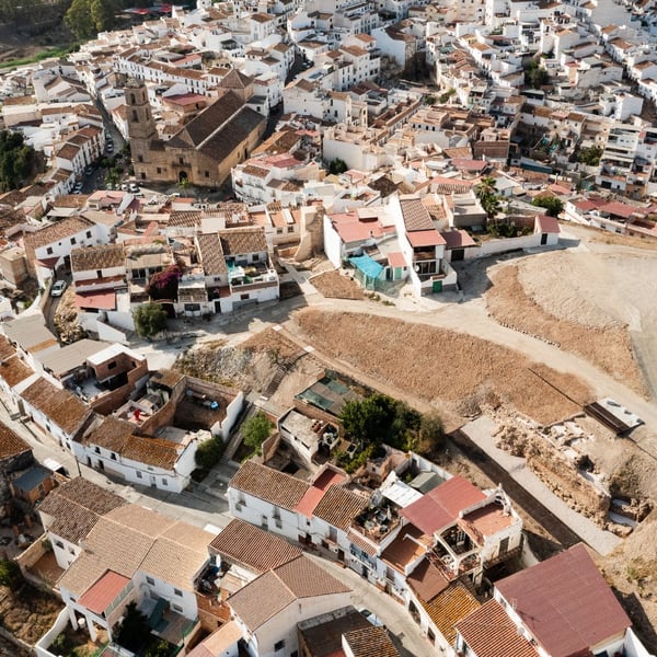Puesta en valor del torreón y lienzo de muralla árabes en el Cerro de las Torres.