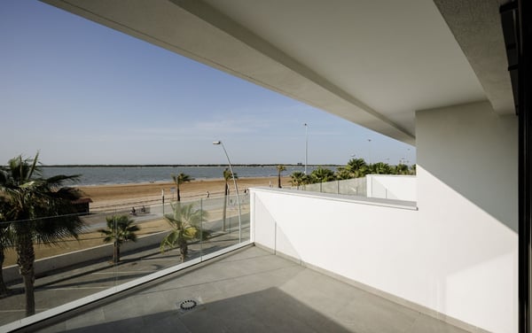 Promoción de 14 viviendas y garaje