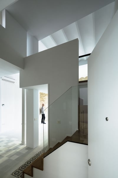 Rehabilitación de edificio de principios del siglo XX en el barrio de San Bernardo