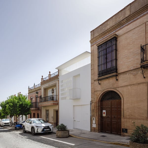 House of the nine porticoes