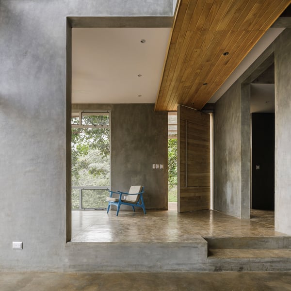 Balcony House
