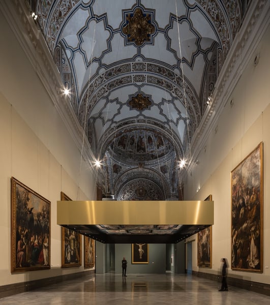 Instalación de la pintura del techo de la casa del poeta Juan de Arguijo en la exposición «Arte Del Renacimiento en Sevilla». Museo de Bellas Artes.