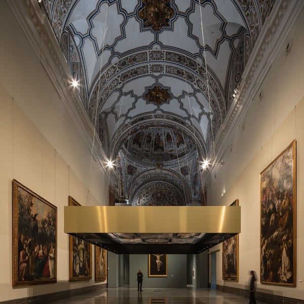 Instalación de la pintura del techo de la casa del poeta Juan de Arguijo en la exposición «Arte Del Renacimiento en Sevilla». Museo de Bellas Artes.