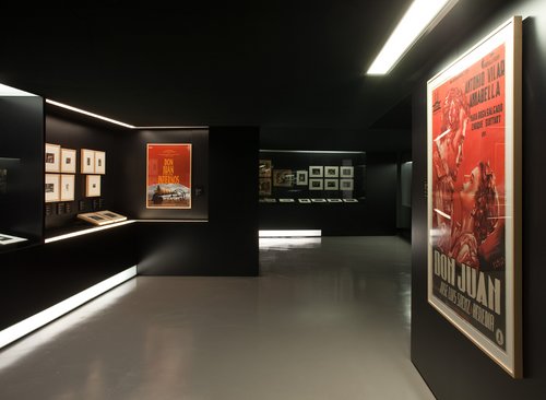 Exhibition Visiones de Don Juan. Exhibiton Hall Santa Ines