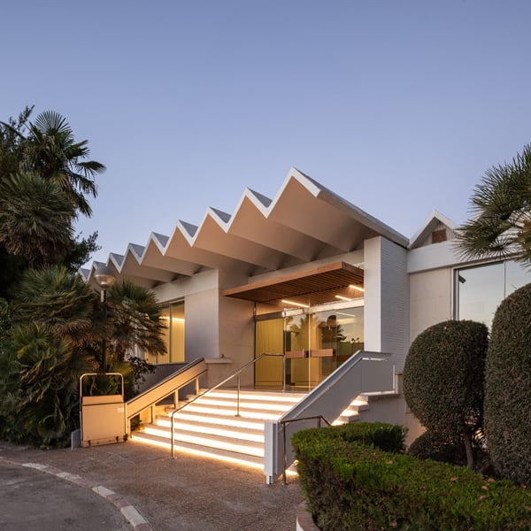 Intervención en el salón social del Club Náutico de Sevilla