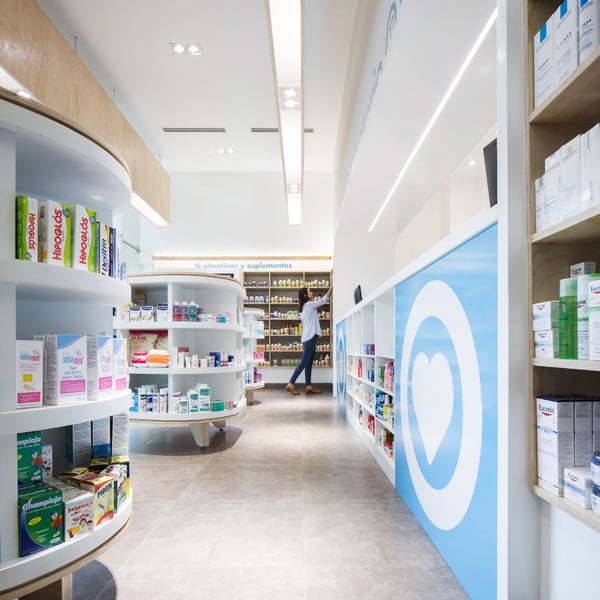 Farmacia en Centro Comercial Multiplaza