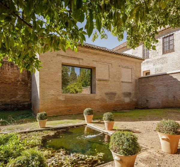 A window in a garden of the Alhambra (I)