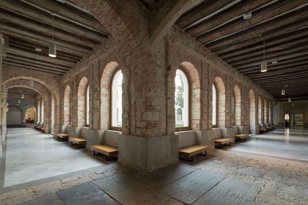 Rehabilitación del Claustro del Convento de Sta. Cruz Ie University