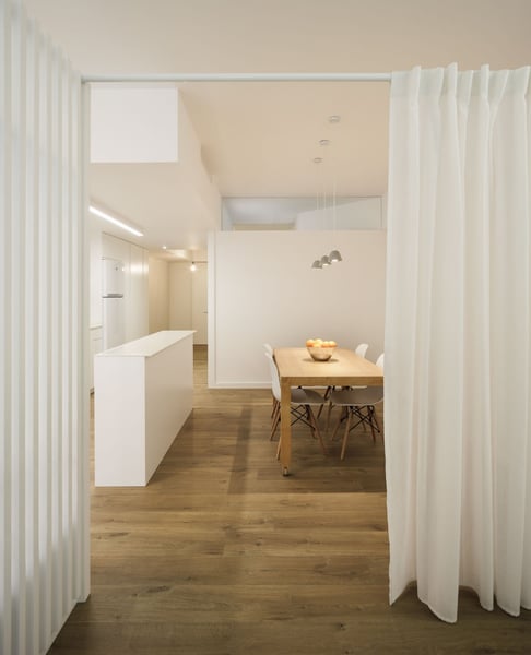 Reforma integral de local comercial para uso vivienda