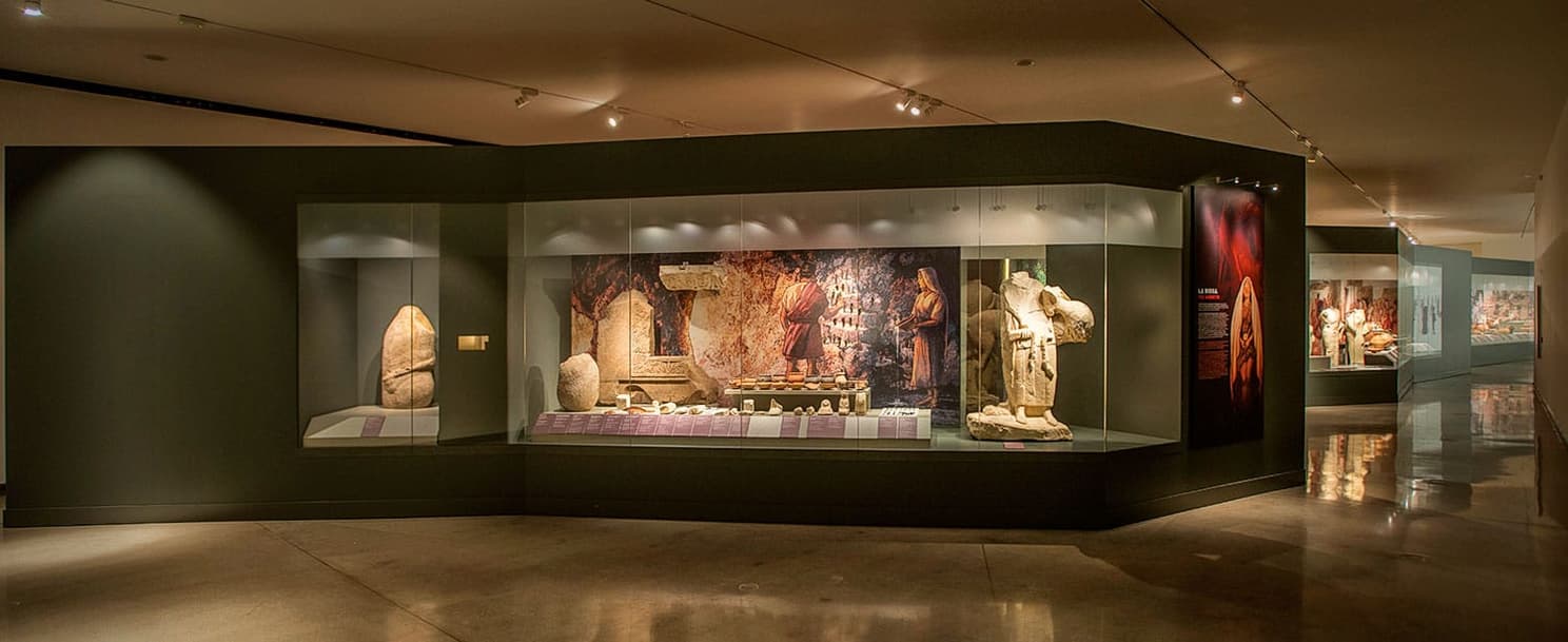 Exhibition “The Lady, the Prince, the Hero, and the Goddess.” Museo Íbero