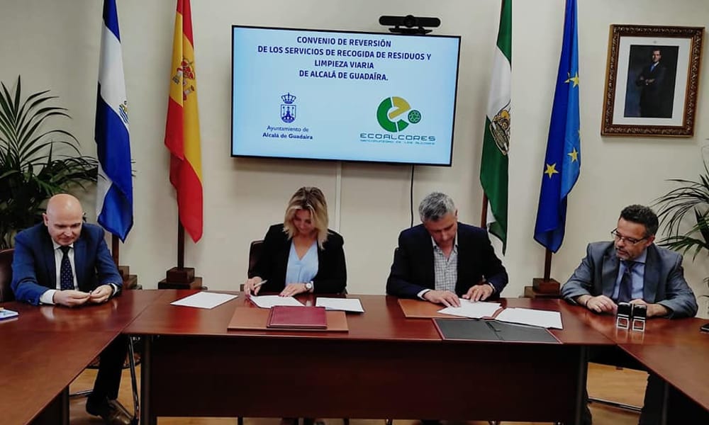 Firmado el convenio con Mancomunidad para revertir los servicios de limpieza y recogida hacia Aira