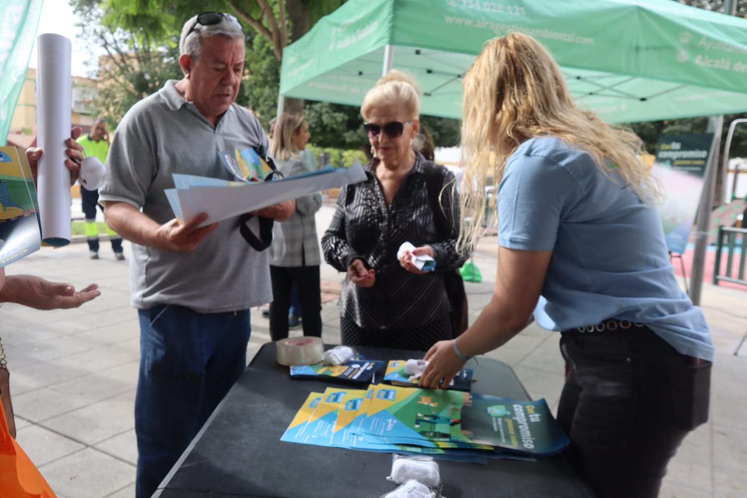 Nueva campaña de Aira Gestión Ambiental para sensibilizar a los dueños de mascotas con una Alcalá más limpia
