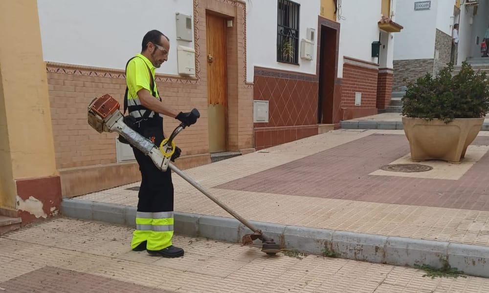 Aira amplia hasta finales de noviembre su Plan de Limpieza Integral en los barrios de Alcalá