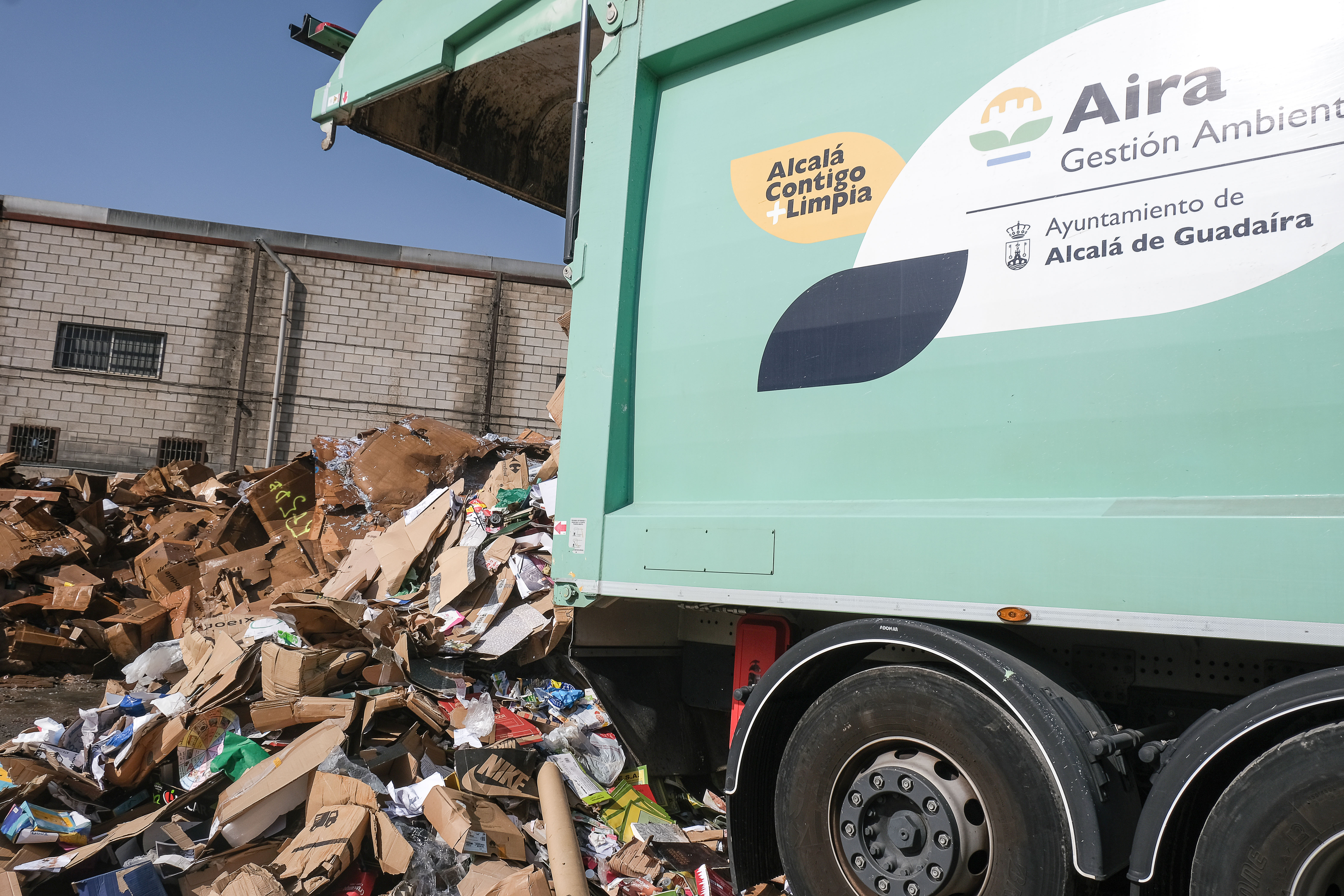 El dispositivo especial de Reyes se salda con más de 52.000 kilos de papel y cartón 