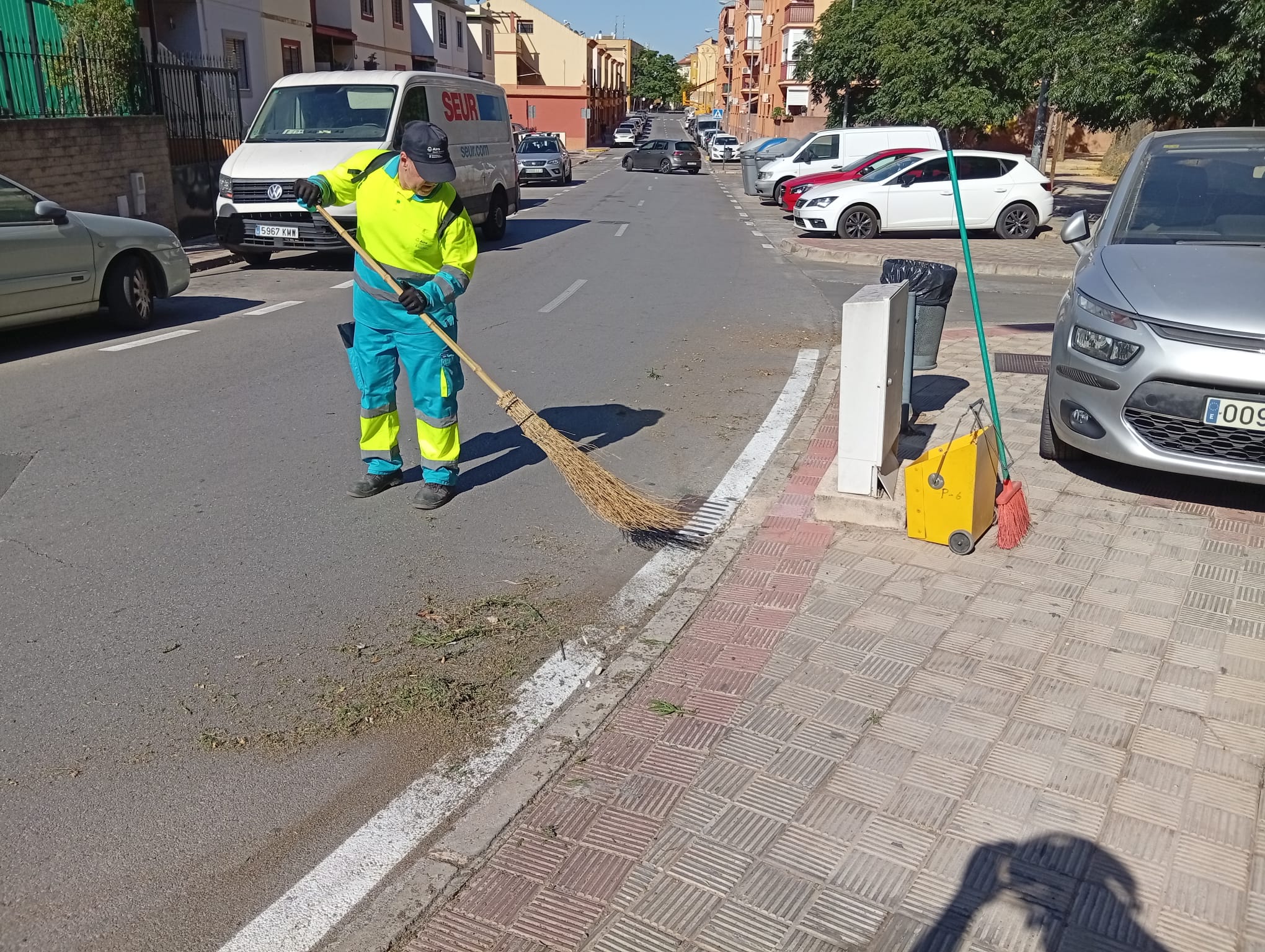 EL AYUNTAMIENTO DESBROZA MÁS DE 153.000 METROS CUADRADOS DE SOLARES MUNICIPALES EN SOLO UN MES