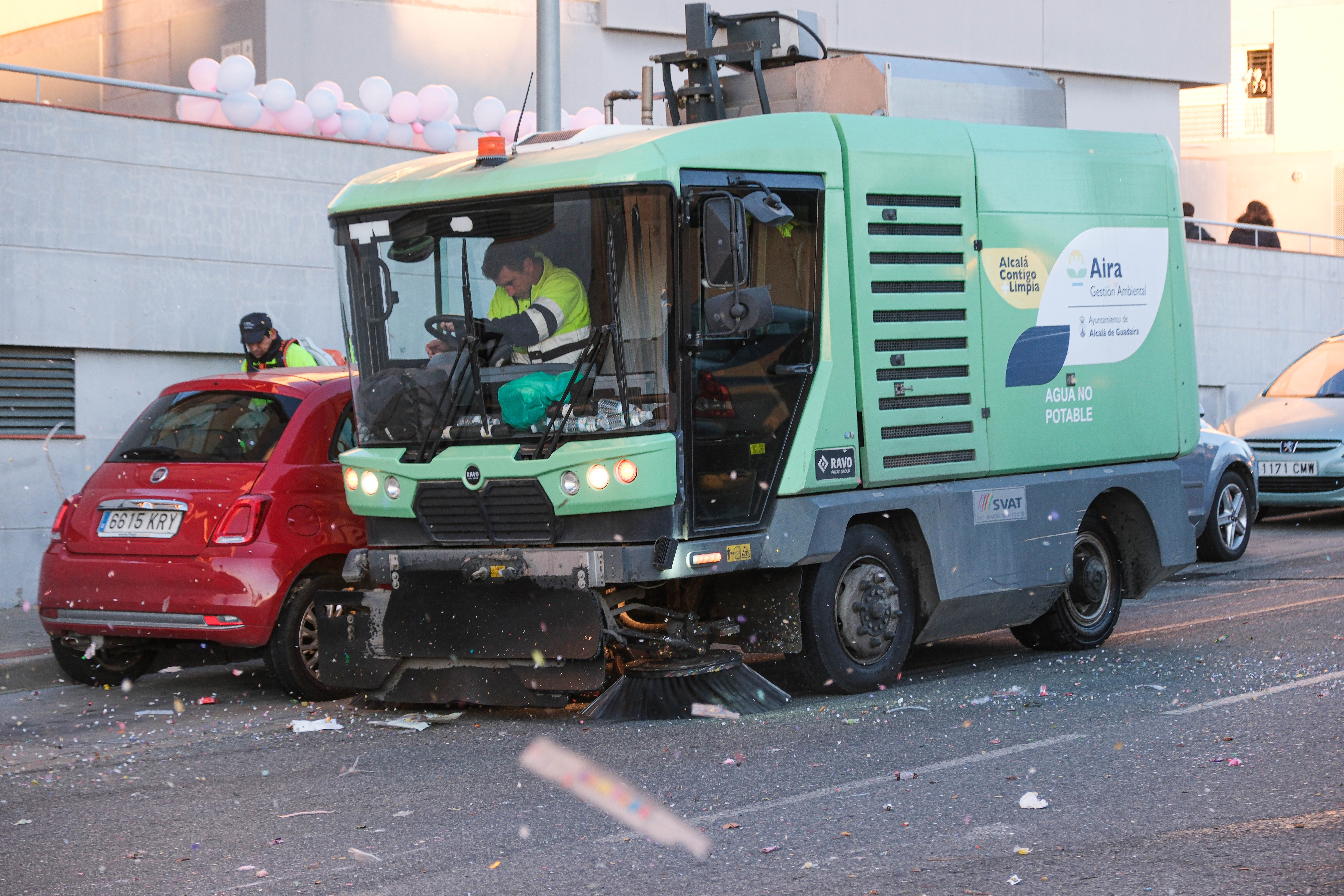 AIRA recoge 7 toneladas de residuos  sólidos en las calles tras las Cabalgatas de Reyes