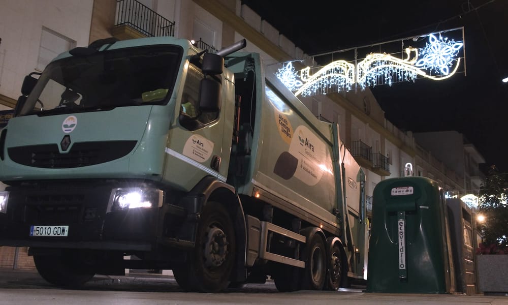Aira rinde homenaje a los héroes nocturnos en su último vídeo navideño