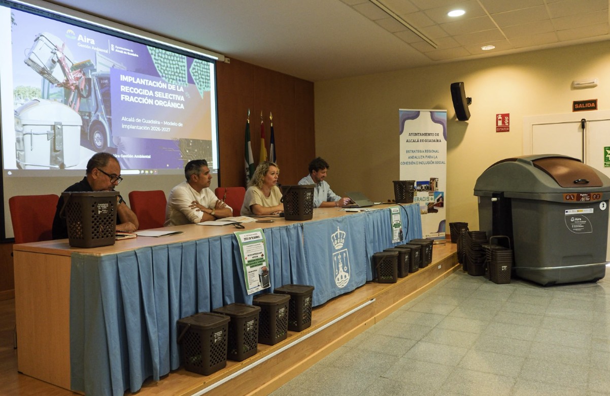La implantación del contenedor marrón avanza de la mano de los colectivos vecinales