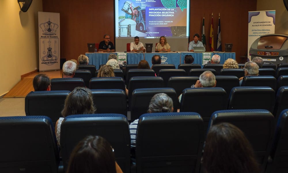 La implantación del contenedor marrón avanza de la mano de los colectivos vecinales