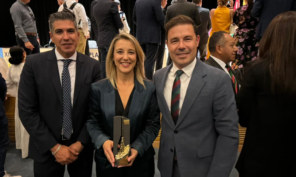 Alcalá de Guadaíra recibe la Escoba de Oro de Limpieza