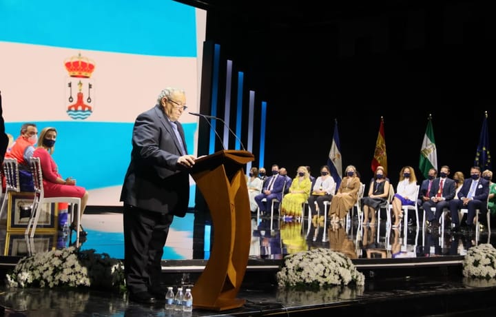 Manuel Ángel Cano, presidente de la Asociación AFAR, nombrado “Alcalareño distinguido” por el ayuntamiento de Alcalá de Guadaira.