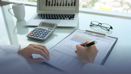 Auditoría retributiva: clave para la equidad salarial y el cumplimiento normativo.