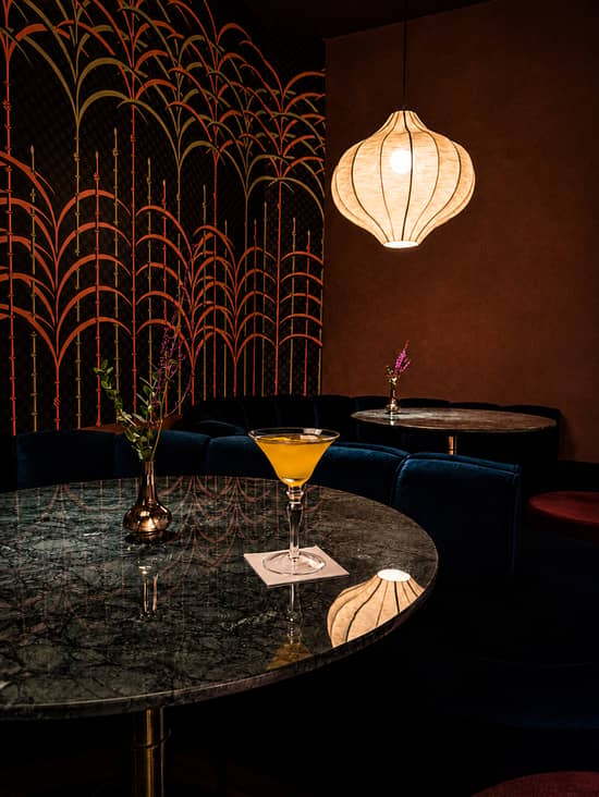 Cóctel de Dry Martini by Javier de las Muelas en el Hotel Mercer Madrid 5*Gran Lujo