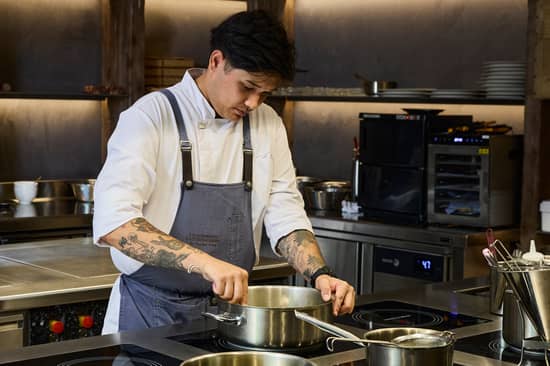 Nicolau Sitohang Jefe de Cocina de La Sociedad Gastronomika