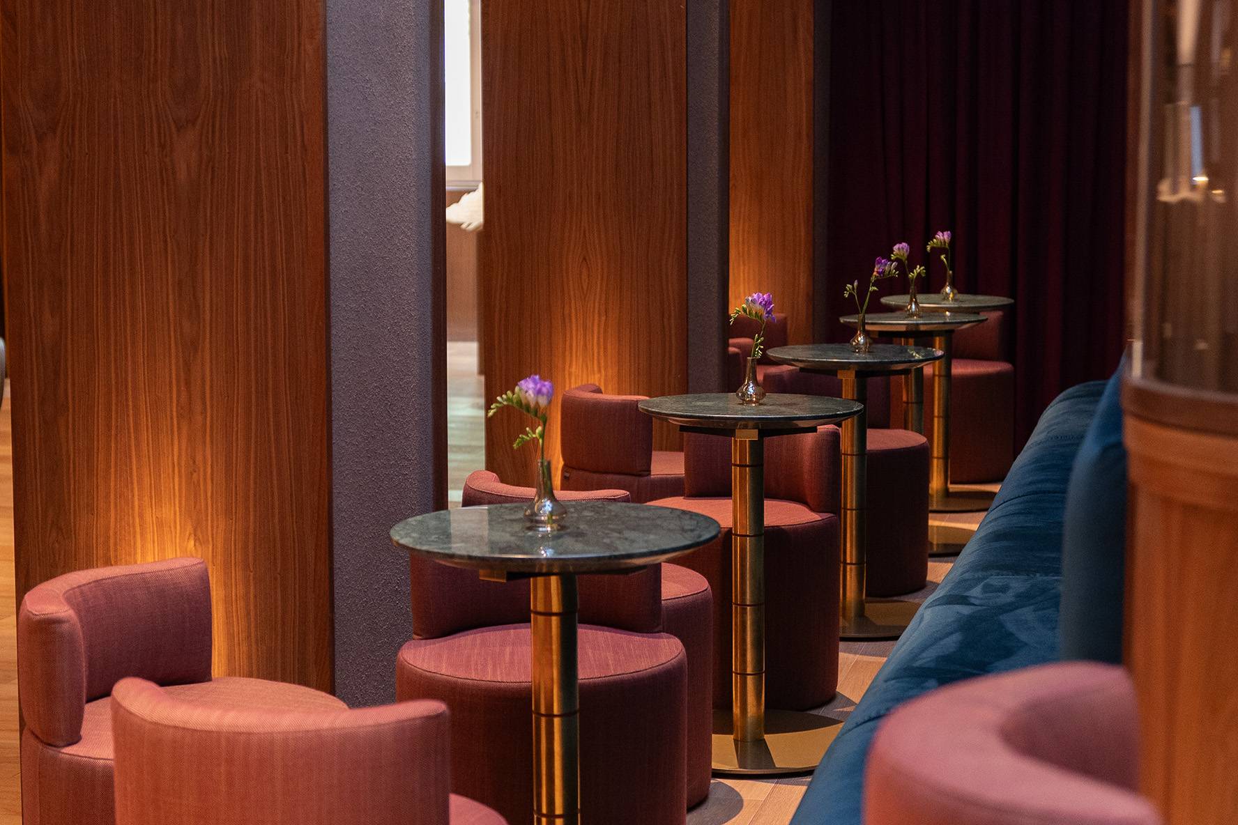 Coctelería Dry Martini by Javier de las Muelas en el Hotel Mercer Madrid 5*Gran Lujo