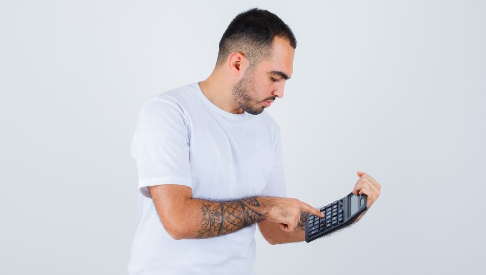 cuanto tiene que facturar un autonomo para ganar 4000€